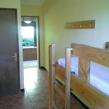 Casa De Colonies La Cadamont Hostel *
